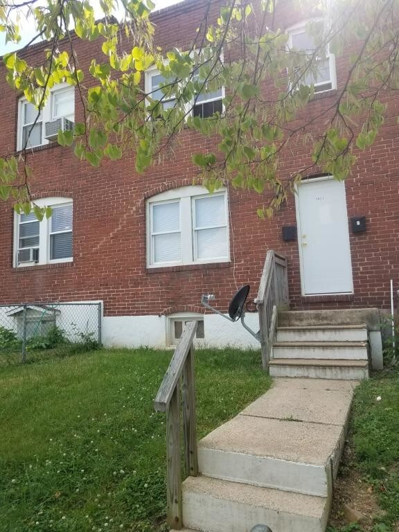 Primary Photo - 3822 Fairhaven Ave