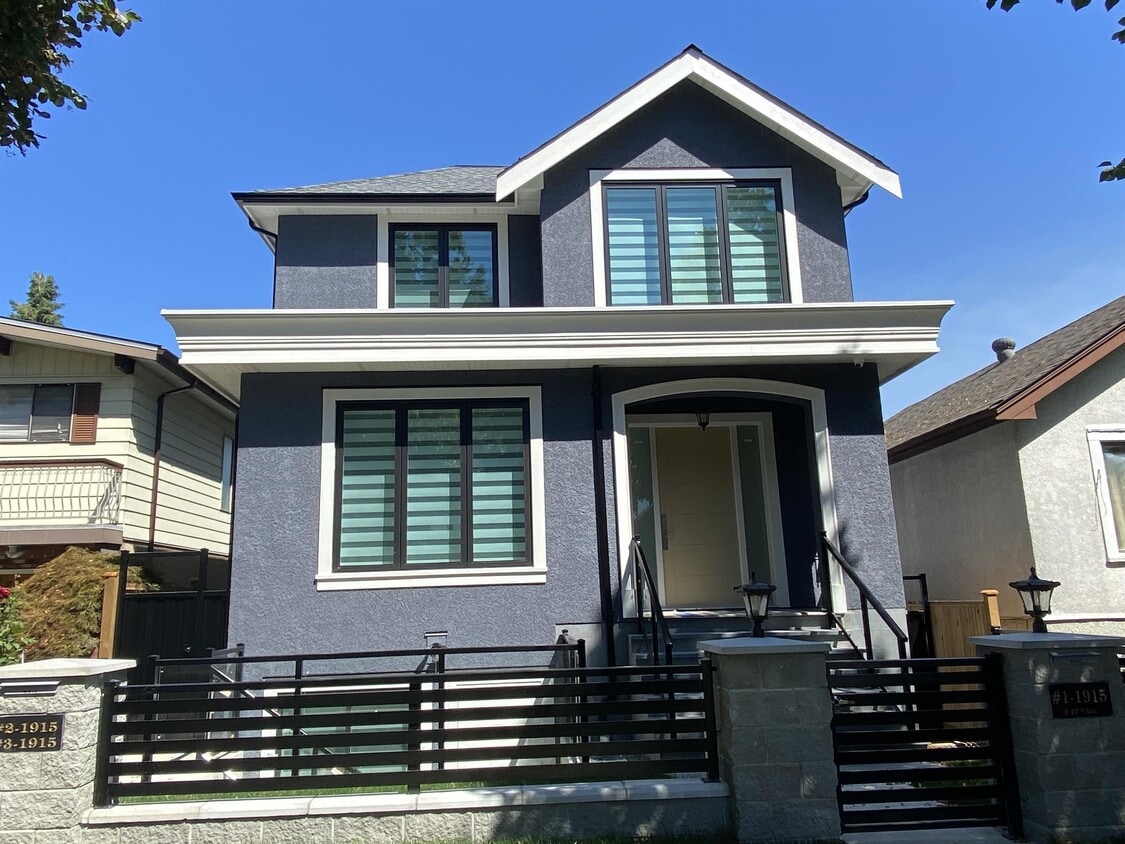 Primary Photo - 1915 E 37th Ave