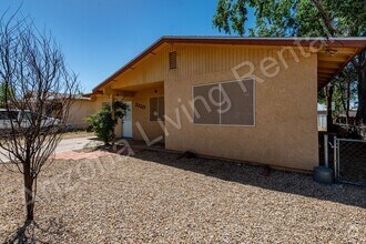 Building Photo - 2220 Lucille Ave
