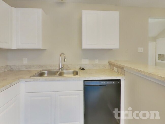 Foto del edificio - 7740 Sign St