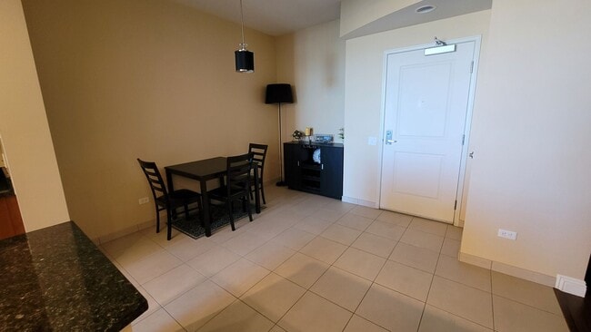 Building Photo - ***GORGEOUS FURNISHED 1 BEDROOM CONDO AT A...