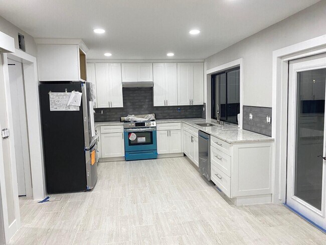 Building Photo - 11433 Shady Oaks Ln
