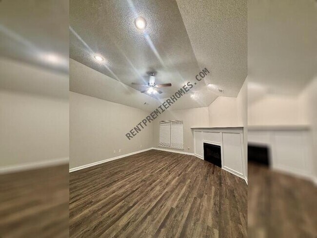 Foto del edificio - 9 Summer Ridge Ct