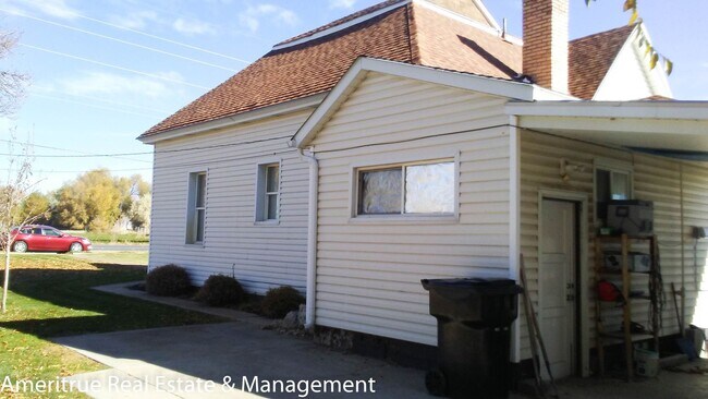 Foto del edificio - Charming 3 Bed 1 Bath Ranch Home in Rural ...