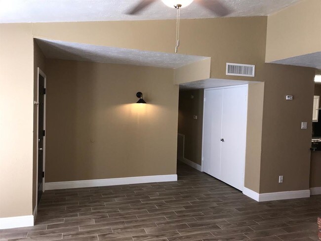 Building Photo - 6726 Loch Langham Dr