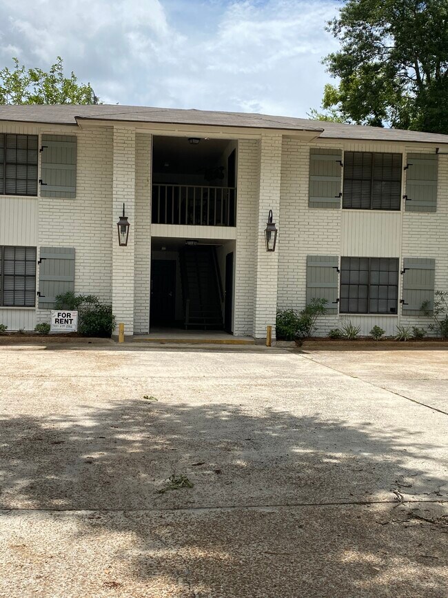 Building Photo - 1103 Hodges St