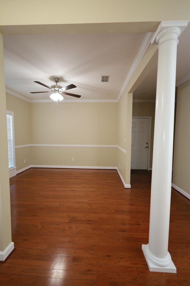 Foto del edificio - 4026 Applecross Rd