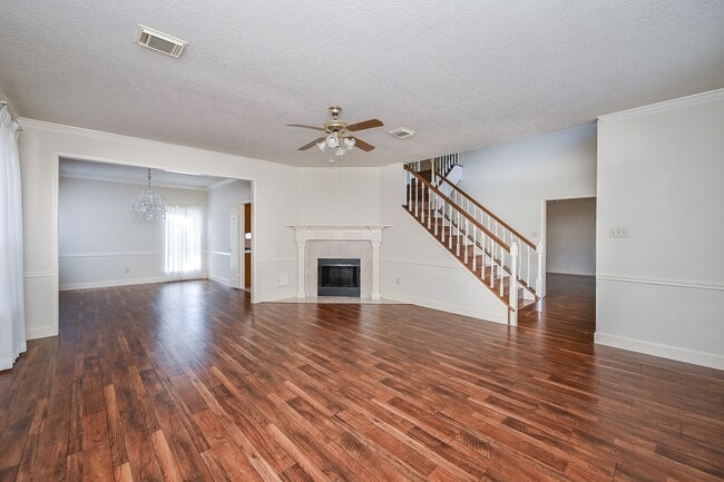 Building Photo - 9731 New Kent Dr