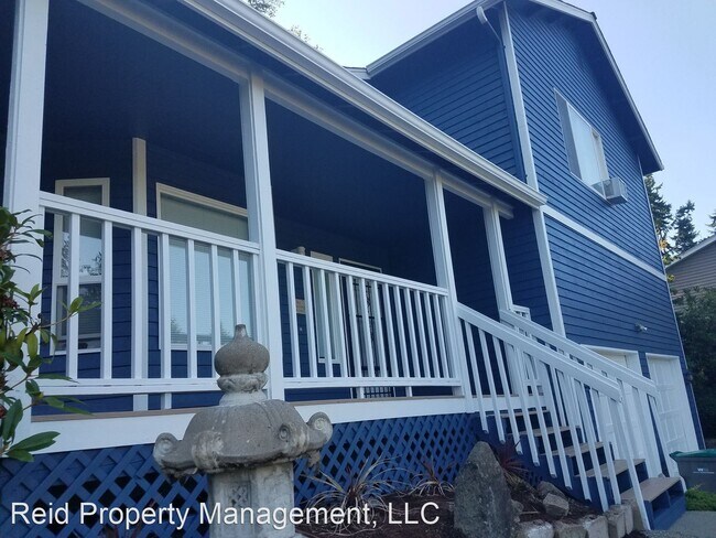 Building Photo - 3 br, 2.5 bath House - 13448 Eldridge Plac...
