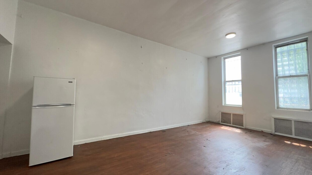 Building Photo - 441 Wilson Ave