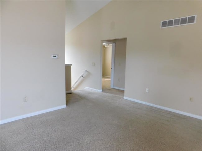 Building Photo - 476 Rosebud Cir