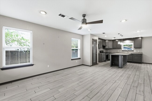 Building Photo - 1804 Glenmore Ave