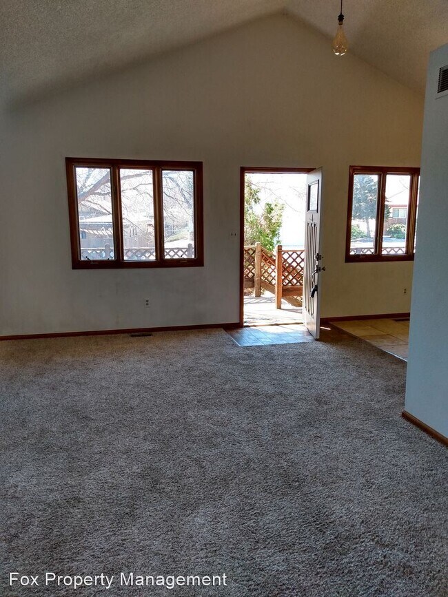Building Photo - 3 br, 2 bath House - 1230 Hunter Court