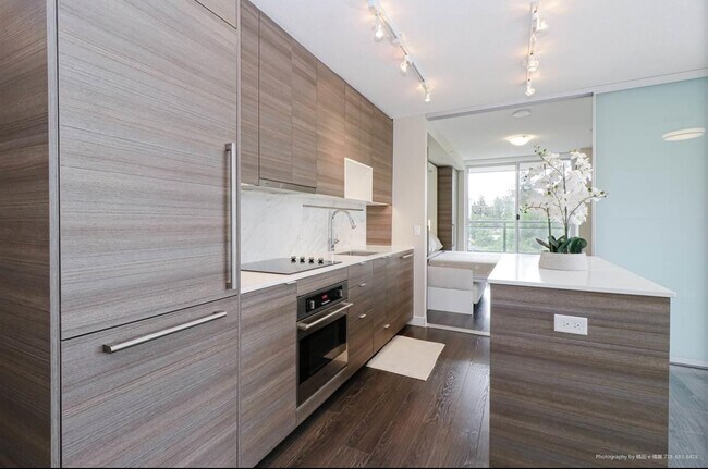 Photo du bâtiment - 13398 104 Av