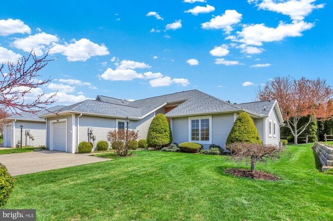 Building Photo - 5450 Fairway Dr W