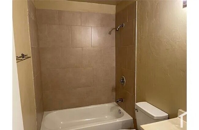 Foto del edificio - 12704 NE 40th St