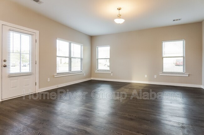 Building Photo - 15506 Tide Water Terrace