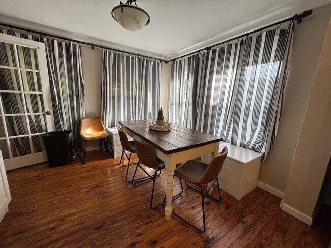 Foto del edificio - 14 Hardee Cir S