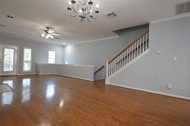 Building Photo - 1009 Eberhard St