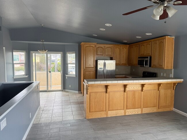 Building Photo - 2716 Main St