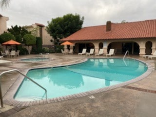 Building Photo - 1711 Grismer Ave