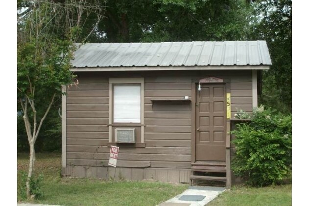 Building Photo - 300 Beauty Shop Rd