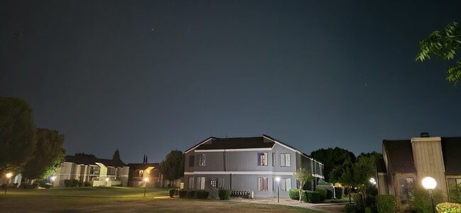 Building Photo - Welcome Home to Windemere!