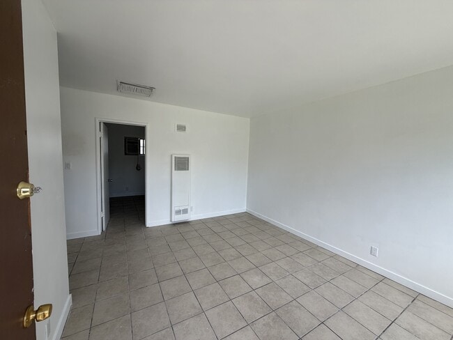 Photo - 1829 Loma Vista St (Riverside, CA) Townhome