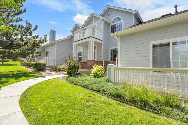 Foto del edificio - $2,595 - 3 Bed, 3 Bath Townhome in Aurora ...