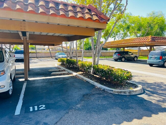 Building Photo - Mira Mesa Two Master Bedroom Upper Level Corner Condo
