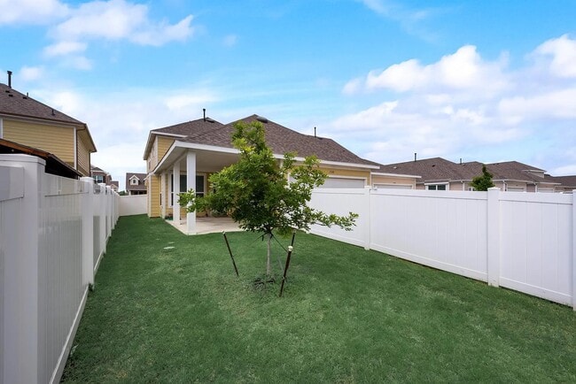 Foto del edificio - 1500 Emerald Tree Pl