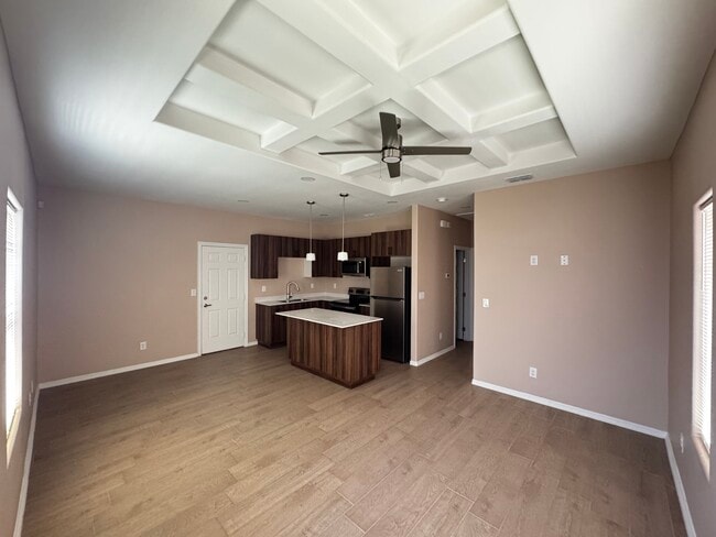 Building Photo - 3121 W Driftwood St