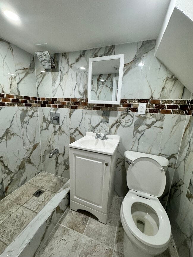 Building Photo - 10002 92nd Ave