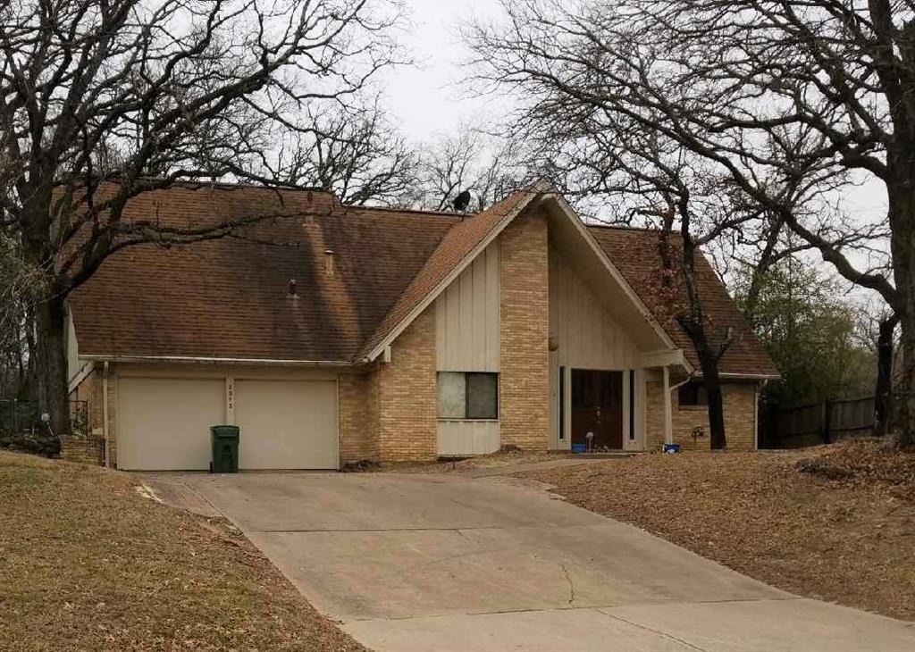 Primary Photo - 2812 Oak Cliff Ln