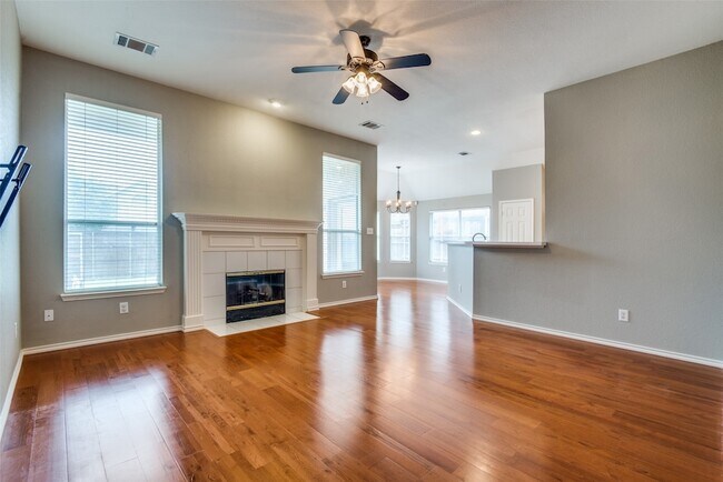 Foto del edificio - 10305 Ashmont Dr