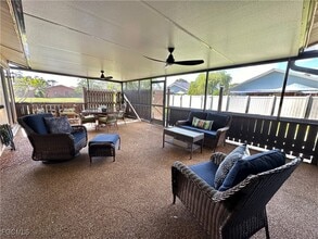 Building Photo - 15427 Crystal Lake Dr