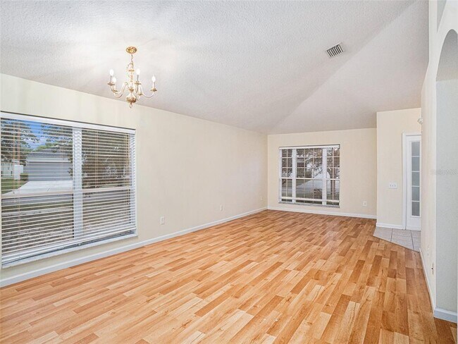 Foto del edificio - 11440 Misty Isle Ln