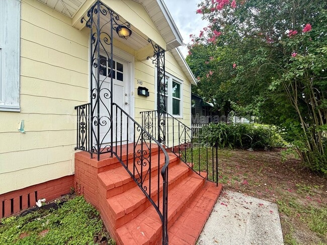 Building Photo - 5143 Palmer Ave