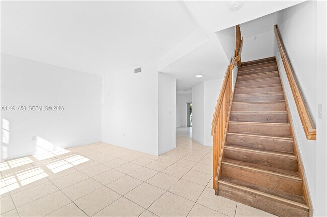 Foto del edificio - 365 NW 109th Ave