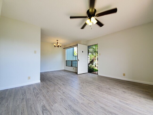 Foto del edificio - Rarely available! Upgraded ground floor 2b...