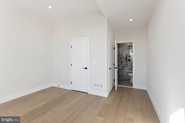 Foto del edificio - 2147 N Franklin St