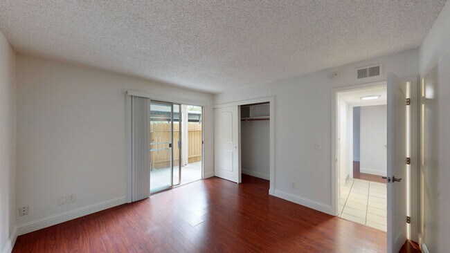 Building Photo - 18181 Happy Ln