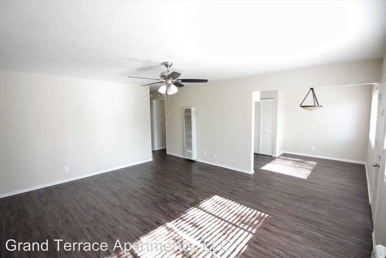 Foto principal - 22009 Grand Terrace Rd