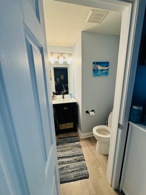 Bathroom located off the kitchen - 48 Garfield St