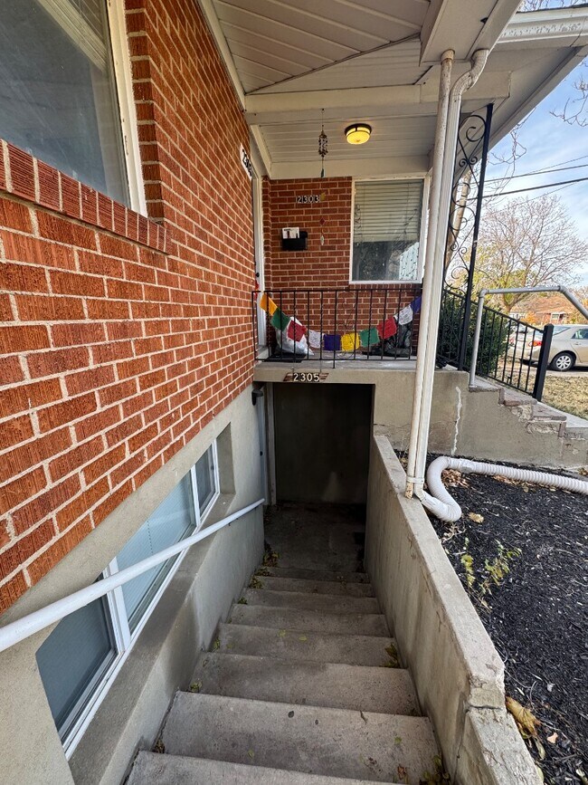 Foto del edificio - 2303 Taylor Ave