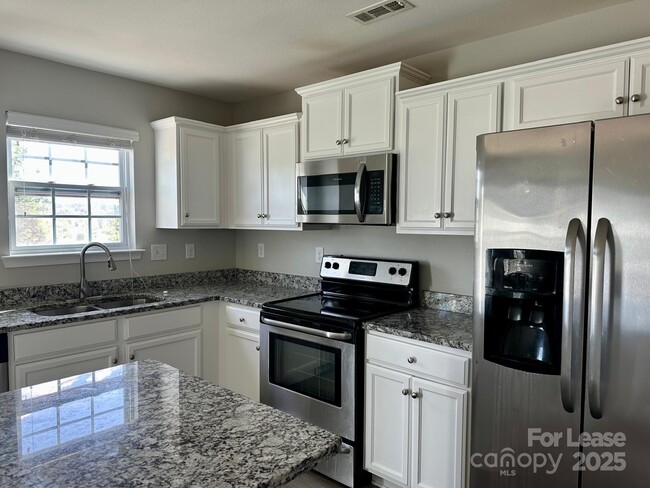 Foto del edificio - 2625 Cider Ridge Rd