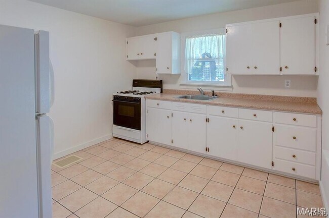 Foto del edificio - 128 S Meridian Rd