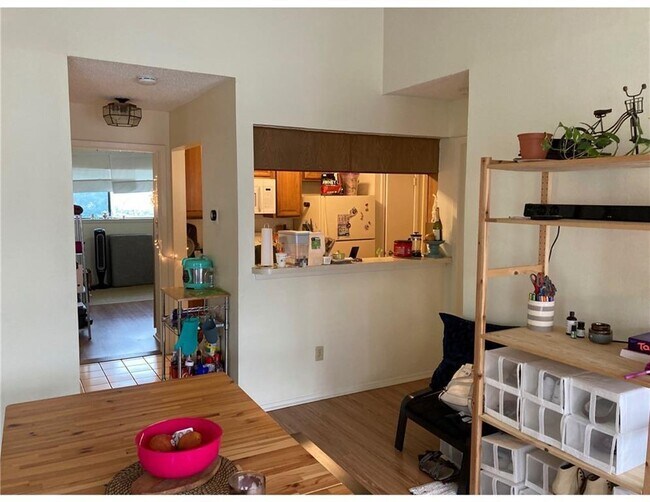 Foto del edificio - 806 W 24th St