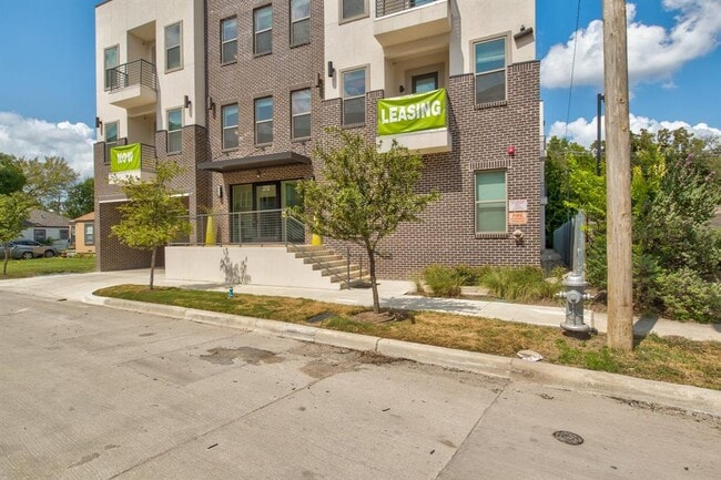 Building Photo - 2712 Wingate St