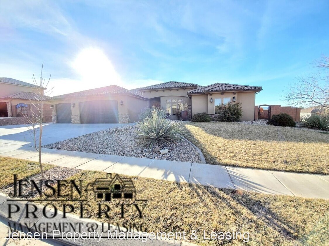 5 br, 3.5 bath House 3646 South 2690 East House for Rent in St